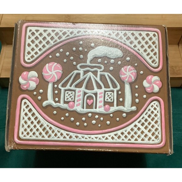 Vintage Avon Gingerbread House Candle Frankincense And Myrrh Fragrance Boxed - Picture 12 of 16